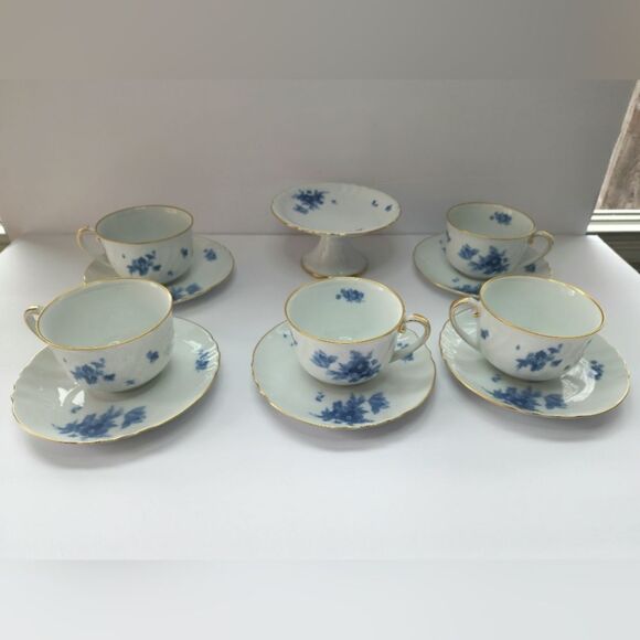 Set of 11 peices Okura by Noritake blue flower teacups/saucers/pedestal set - Picture 2 of 16